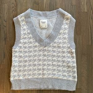 Cropped Fuzzy V-Neck Sweater Vest